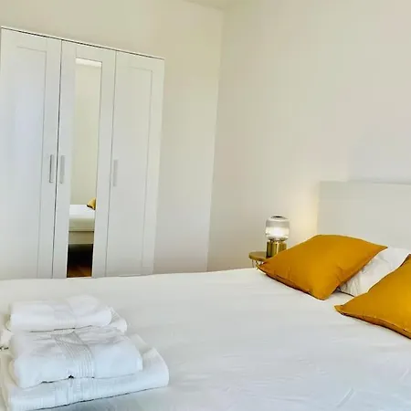 New And Large Flat In Center-terrace And Parking- 142-100 Luxembourg
